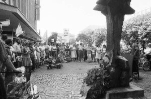 Freiburg im Breisgau: Kranzniederlegung des DGB am Antikriegstag