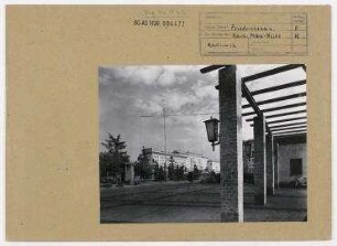 Bauabschnitt C-Nord der Karl-Marx-Allee aus einiger Entfernung. Berlin, Friedrichshain, Karl-Marx-Allee (vor 1961 Stalinallee)