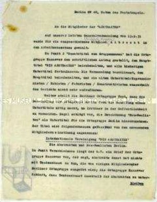 Durchschlag eines Rundschreibens des Arbeitsausschuss der "Abstrakten" an die Mitglieder zur Umbenennung der Ortsgruppe Berlin in "Die Zeitgemäßen" - Sachkonvolut