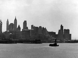 Blick auf Downtown Manhattan vom Hudson River