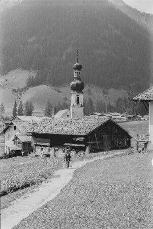 Kirchturm : Turm einer Kirche.