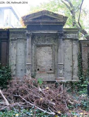 Grabmal, anonym; Berlin, Friedrichshain-Kreuzberg