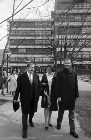 Freiburg: Vor dem Botanischen Institut