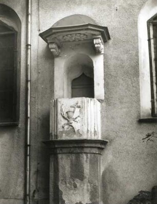 Annaberg-Buchholz. Trinitatiskirche. Außenkanzel (1685). Friedhofsseite
