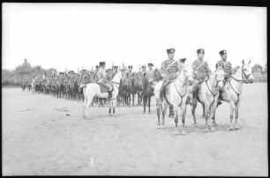 Großenhain. Eskadron im Marsch, Kolonne zu Vieren - Husaren-Regiment Nr. 18