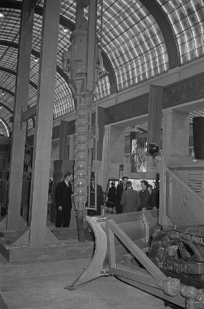 Ausstellungshalle der Sowjetunion, Präsentation von Baumaschinen