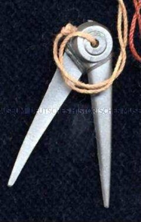 Deutsches Jugendherbergswerk, Bauhandwerksgeräte (Zirkel), Reichsstraßensammlung zum Reichswerbe- und Opfertag des RV-DJH Mai 1939