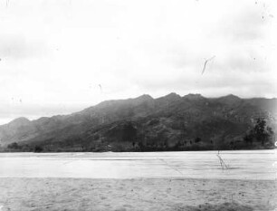 Flusstal : Blick in ein Flusstal