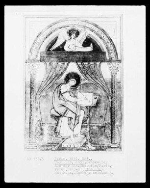 Evangeliar aus der Ste. Chapelle — Der Evangelist Matthäus schreibt, Folio 15verso