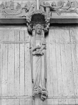 Portalanlage (Nordportal) — Marienportal — Trumeau Statue