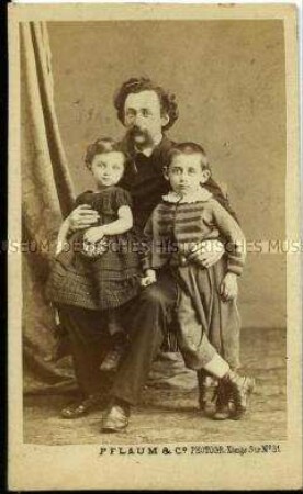 Emanuel Eisner mit seinen Söhnen, Carte de Visite