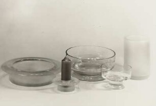 Schalen, Vase und Leuchter des Ateliers Peill & Putzler