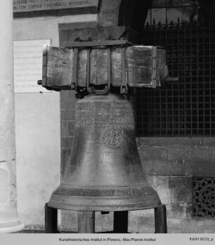 Glocke, genannt die "Piagnona", mit Inschrift und Aufhängung
