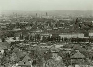 Dresden-Plauen. Blick vom Fichteturm in J.-G.-Fichte-Park nach Nordosten