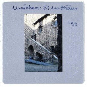 München, Auferstehungskirche : Ausschnitt Fassade Kirchenschiff