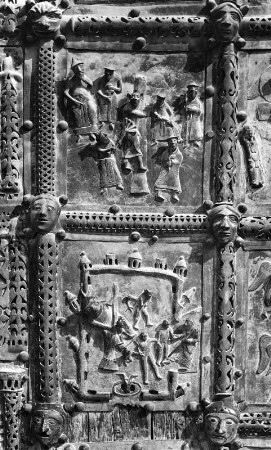 Zwei Bildfelder : Zwei Bildfelder. Bronze (vor 1138). Verona, Kirche San Zeno Maggiore, Westfassade, Portal, Tür