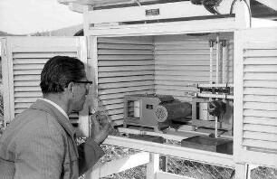 Freiburg: außen, Registrierkasten [Wetterstation]