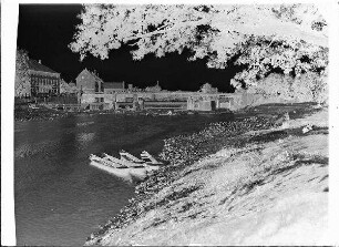 Staustufe Schweinfurt. Vermutlich Ansicht der Maxbrücke. Aufnahme nicht näher beschreibbar.