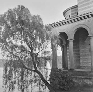 Die Heilandskirche von Potsdam-Sacrow an der Havel