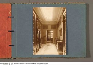 Album mit Fotografien aus dem Palazzo ZuccariAnsicht des Korridors im dritten Obergeschoss nach Südosten - Riccio-Album