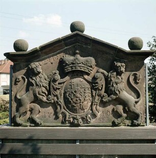 Schwalmstadt. Ehemalige Schwalmbrücke. Wappenstein
