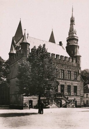 Rees. Ansicht des um 1420 im gotischen Stil errichteten Rathauses