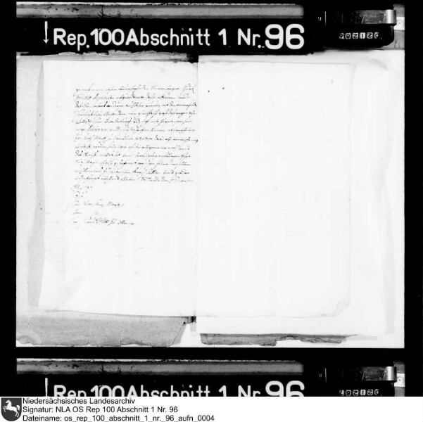 Korrespondenz Bischof Franz Wilhelms mit dem Kurfürsten von Köln über das Kriegswesen im Westfälischen Kreis und über Reichsangelegenheiten Enthält u.a.: Korrespondenz des Kurfürsten von Köln mit Kaiser Ferdinand III.; Deputierte aus Münster, Paderborn und Westfalen an Kurfürst von Köln; Schreiben des Kurfürsten von Köln an Graf Schlick und Graf von Trauttmansdorff; von Galen und Schorlemer an den Kurfürsten von Köln; Graf von Hatzfeld an Kurköln und Pfalz-Neuburg; Notiz über Werbungen im Emsland und in der Grafschaft Bentheim; Domdechant von Mallinckrodt an Kurköln; Kurfürst von Köln an Münstersche Kreistagsdeputierte
