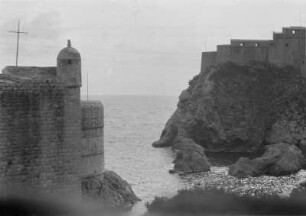 Befestigungsanlage : Blick auf die historischen Stadtmauern von Dubrovnik.