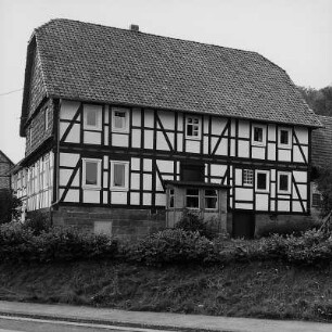 Waldkappel, Meisenweg 1