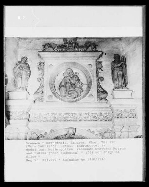 Medaillon mit Madonna