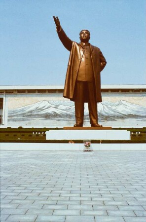 Großmonument Mansudae mit der Statue von Kim Il-sung
