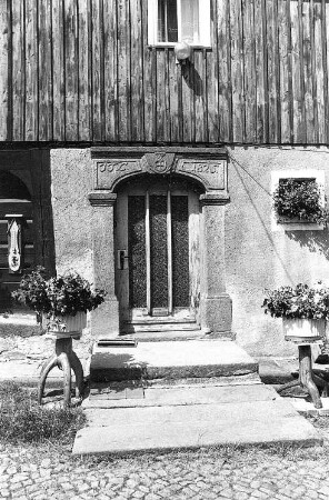 Kubschütz-Rachlau. Ehem. Mühle, Eingang zum Wohn- und Mühlengebäude