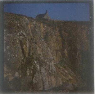 Bretagne. Pointe du Raz. Steilküste mit Kapelle