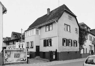 Wohnhaus; Neu-Anspach, Langgasse 10