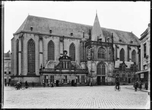 Zwolle, Niederlande. Sint-Michaëlskerk mit (Hoofdwache) Hauptwache