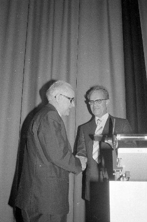 Verleihung der Ratschow-Medaille an Prof. Dr. Laszt (Fribourg/Schweiz) im Rahmen der 27. Deutschen Therapiewoche