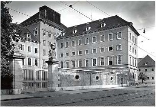 Bestelmeyer, German; München, Prinzregentenstr. / Wagmüllerstr.; Luftgaukommando (Wirtschaftsministerium) - Außenansicht