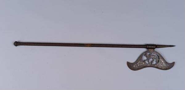 Battle axe of the type bullova