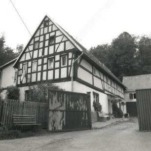 Glauchau-Schönbörnchen, Teichweg 24. Dreiseithof (um 1700). Wohnstallhaus