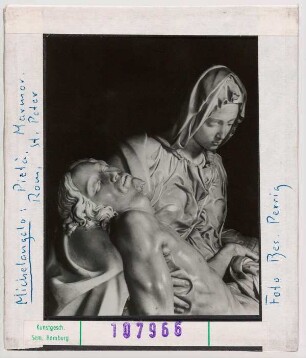 Michelangelo: Pietà. Rom, St. Peter