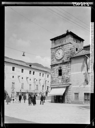 Kotor, Uhrturm