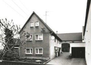 Radebeul-Zitzschewig, Altzitzschewig 6. Gehöft (1701/1900 Wohnstallhaus, um 1900 Scheune)