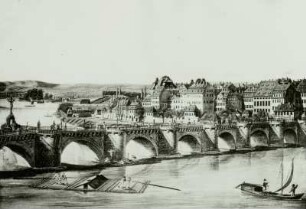 Blick von der Terrasse auf die alte Augustusbrücke mit Kruzifix zur Neustadt