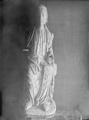 Sitzende Madonna