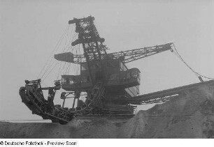 Bagger RS 560 im Tagebau Schleenhain