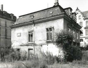 Pirna, Maxim-Gorki-Straße 13. Villa (ruinös) (um 1880)