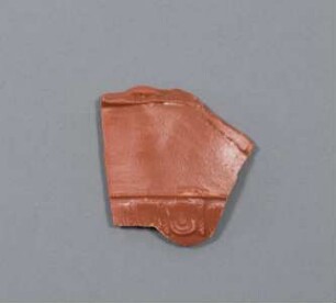 Teilstück einer Reliefschüssel als Brennprobe