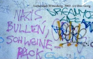Wittenberg - Schmierereien : Grafitti an einer Hauswand in Lutherstadt Wittenberg, 2002