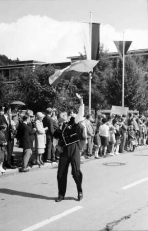 Waldshut: 500. Waldshuter Chilbi; Fahnenwerfer