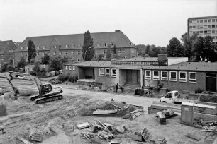 Bahnhof und Zentraler Omnibusbahnhof: Neubau: altes Bahnhofsgebäude